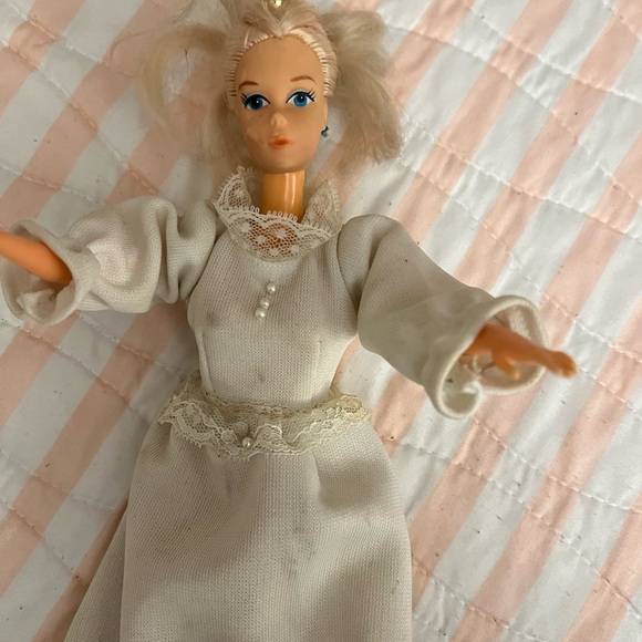 1966 Barbies - Picture 4 of 16